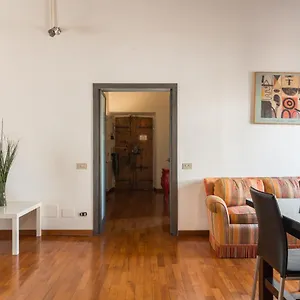 Apartamento Via Del Teatro Pace, Roma